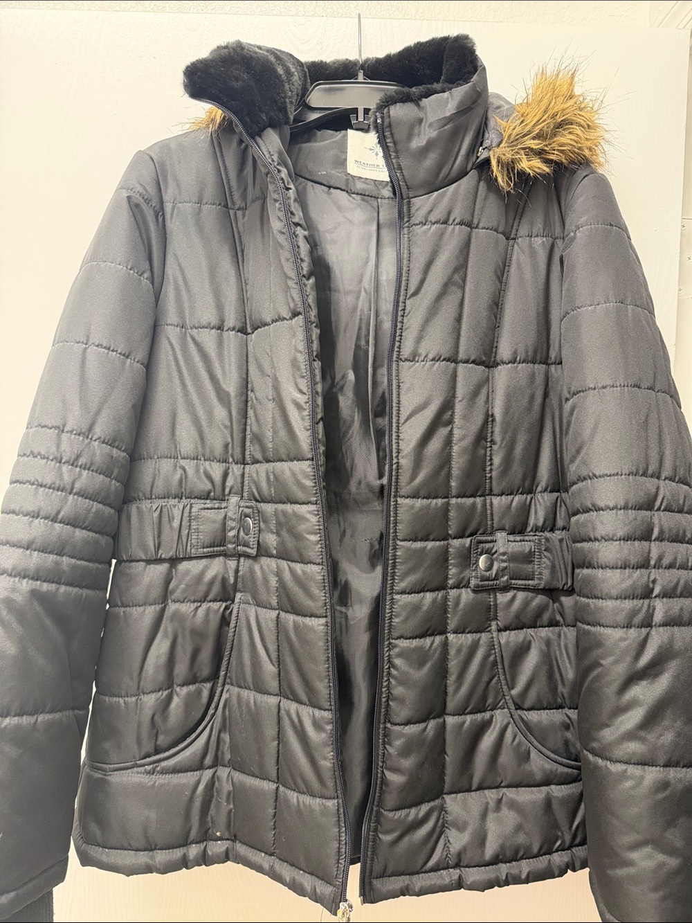Classic Black Quilted Puffer Jacket with Faux Fur Trim